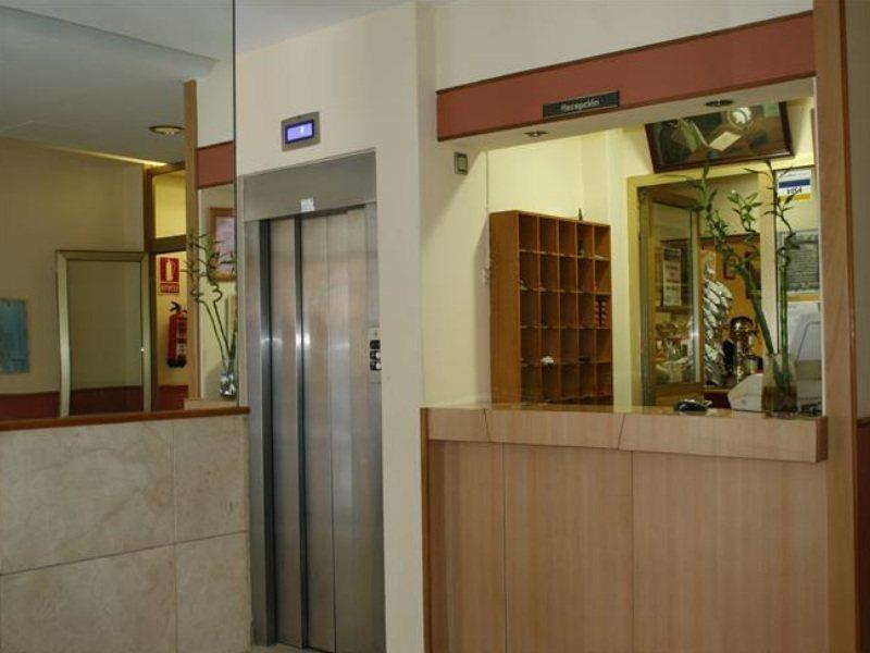 Hostal Liste Station 아 코루냐 외부 사진